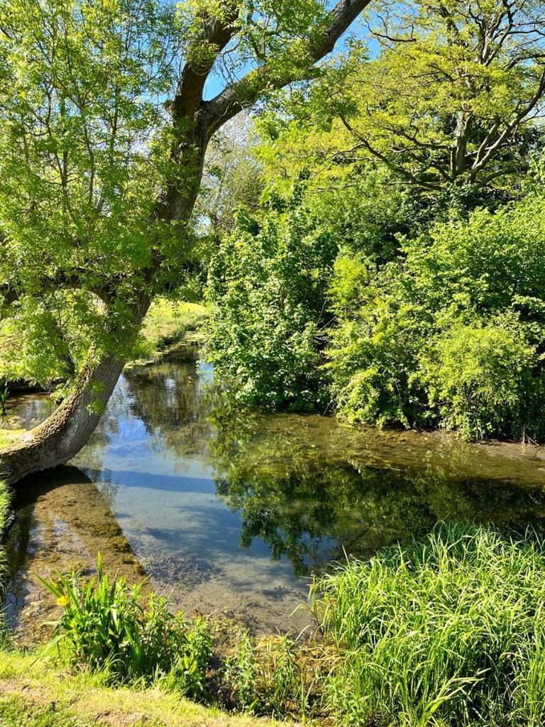 Mill Stream Retreat Villa Legbourne Eksteriør billede